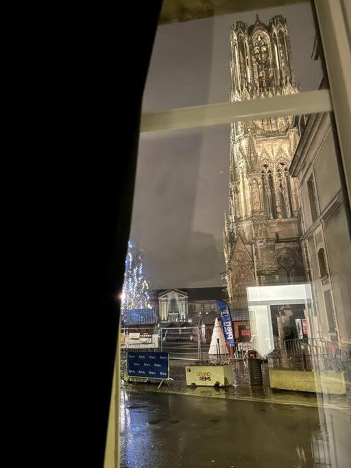 Le Petillant - Cathedrale Reims Extérieur photo